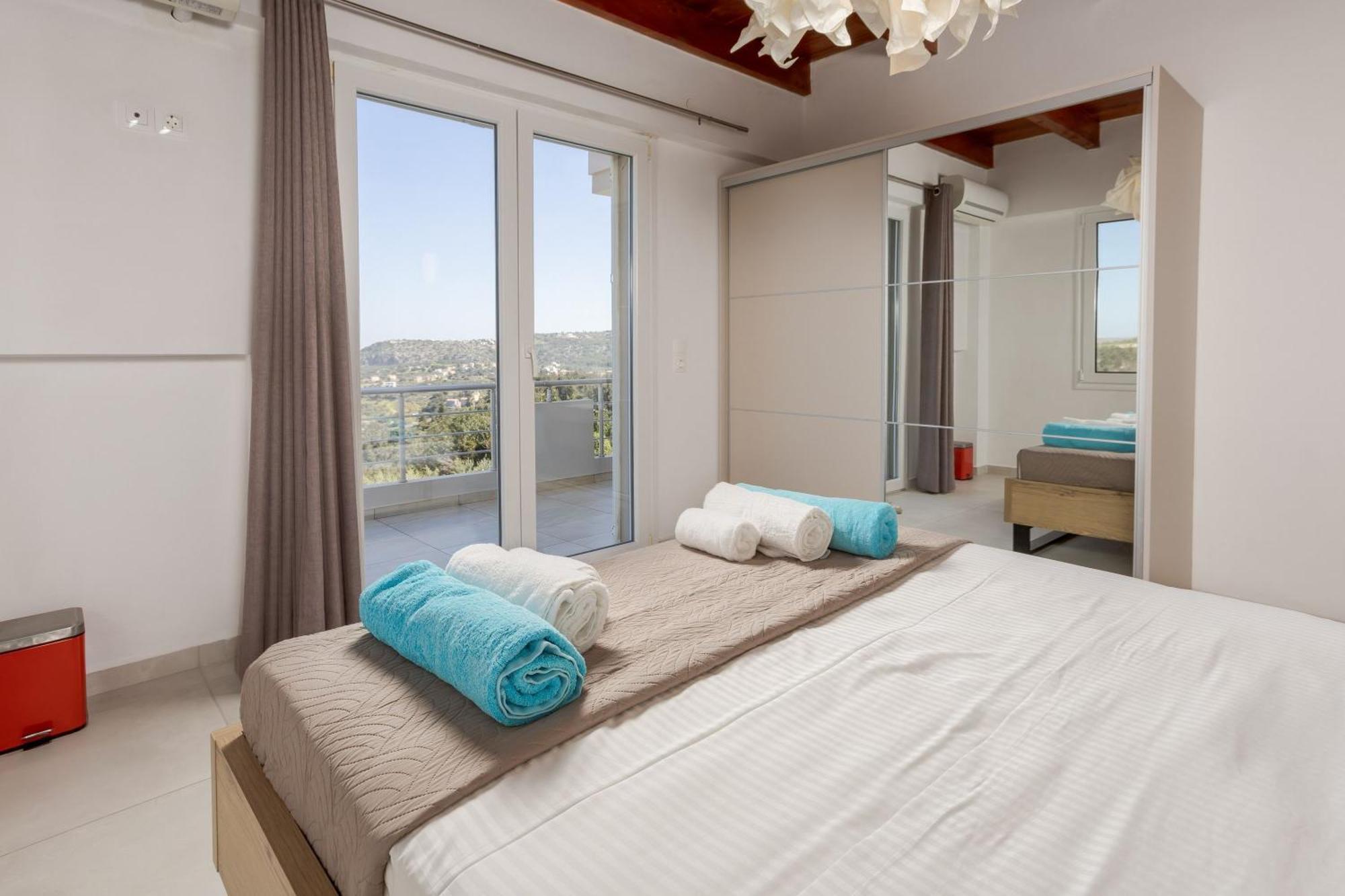 Villa Konstantinos Hilltop Vineyard Escape 알미리다 외부 사진