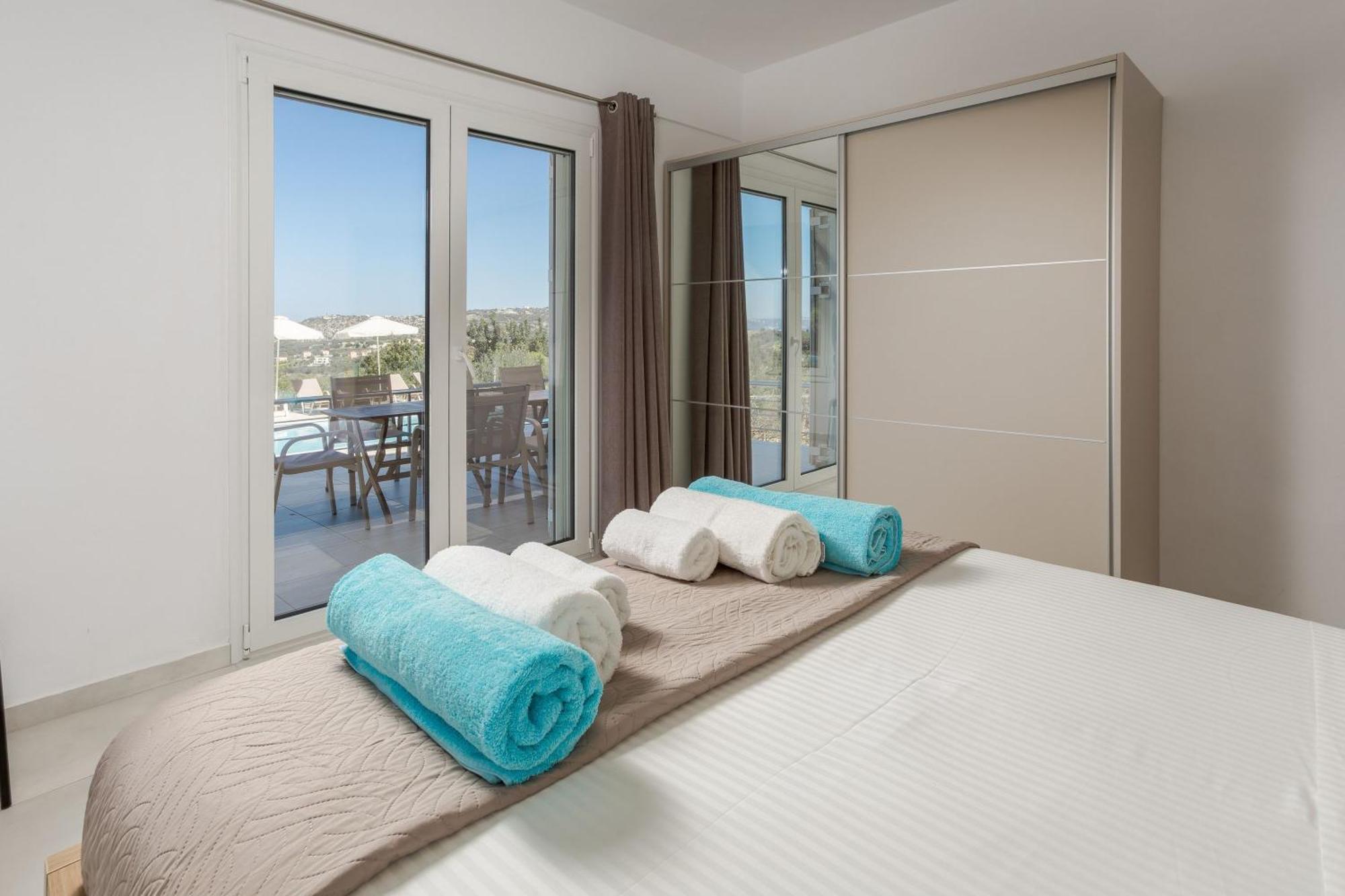 Villa Konstantinos Hilltop Vineyard Escape 알미리다 외부 사진