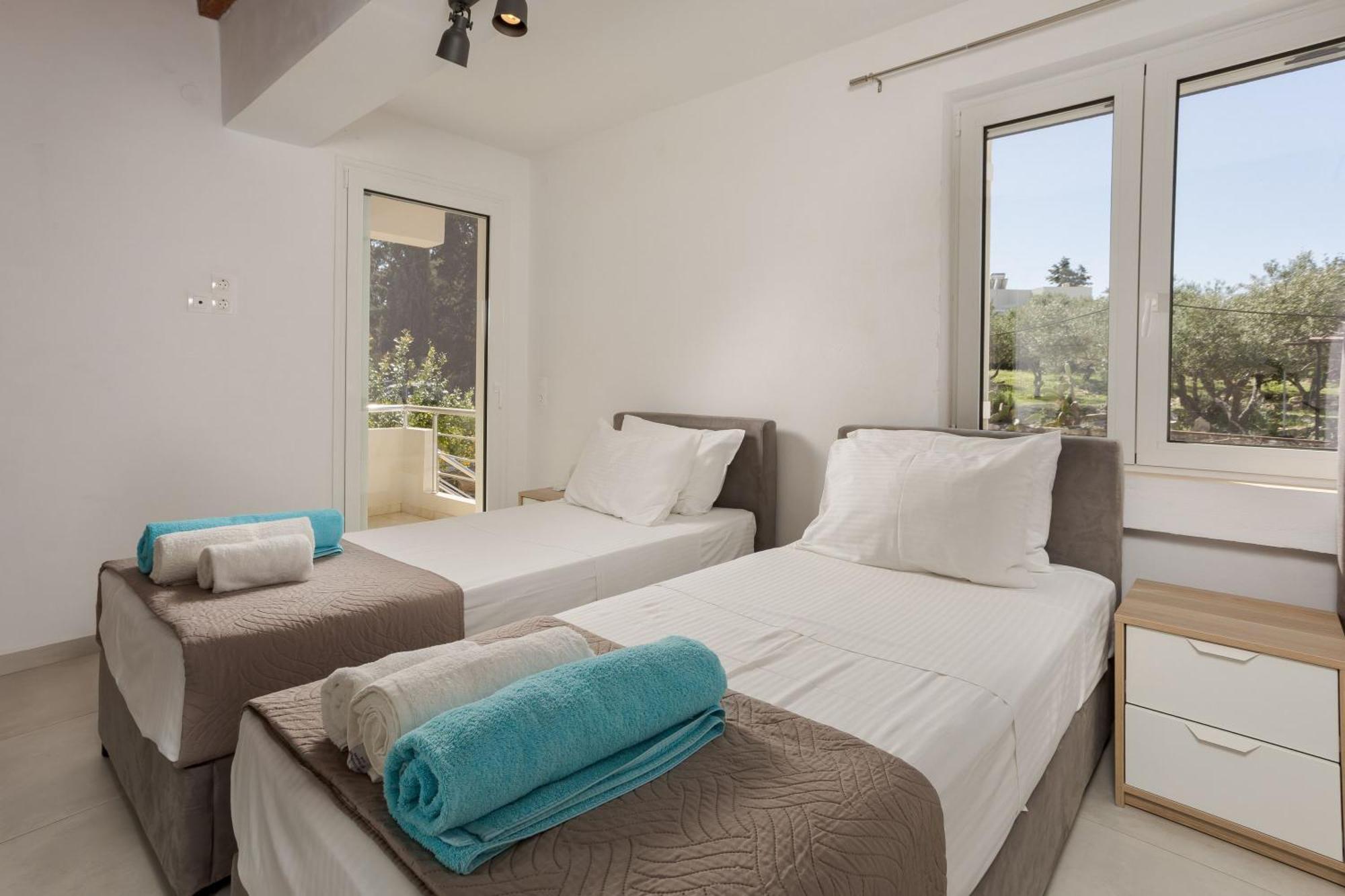 Villa Konstantinos Hilltop Vineyard Escape 알미리다 외부 사진